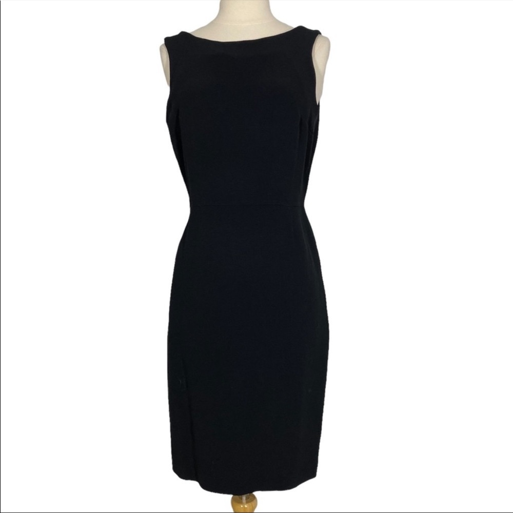 THE LITTLE BLACK DRESS Classic Black Sheath Dress